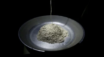 خسارة 27%.. أسعار الفضة تسجل هبوطاً حاداً بفعل ضغوط الأسواق العالمية